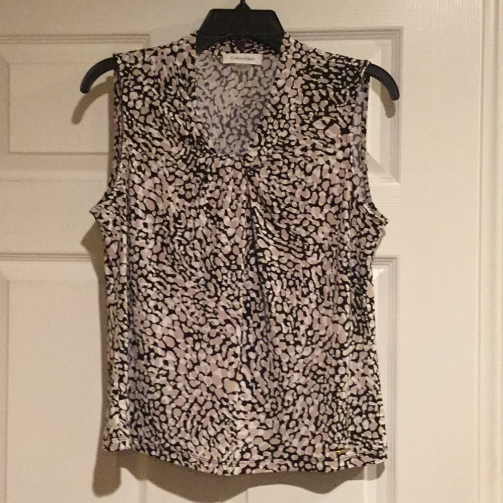 Sleeveless blouse